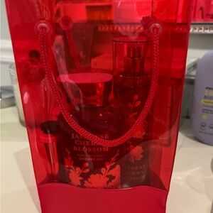 Bath and Body works Japanese Cherry Blossom Set